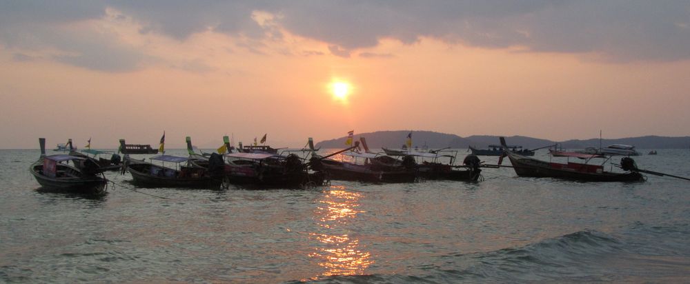 Sonnenuntergang am Strand von Aonang