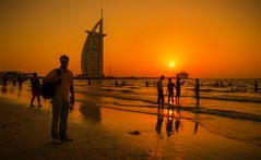 Sonnenuntergang am Strand von Dubai