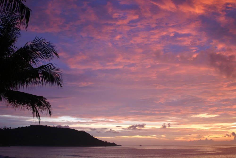 Sonnenuntergang am Strand von Kata Noii Beach