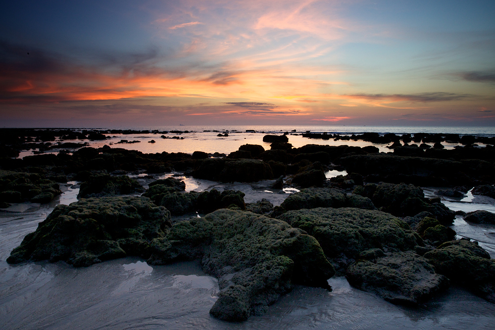 Sonnenuntergang am Strand von Koh Lanta, Thailand