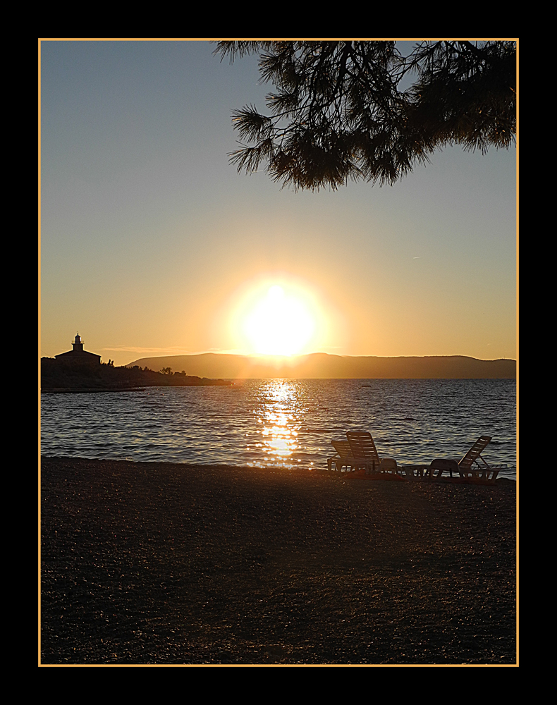 Sonnenuntergang am Strand von Makarska / Kroatien