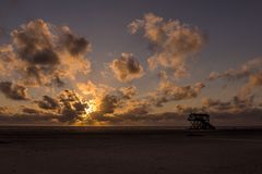 Sonnenuntergang am Strand von St. Peter Ording