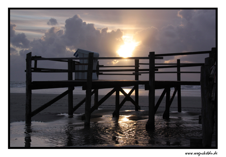 Sonnenuntergang am Strand von St. Peter Ording