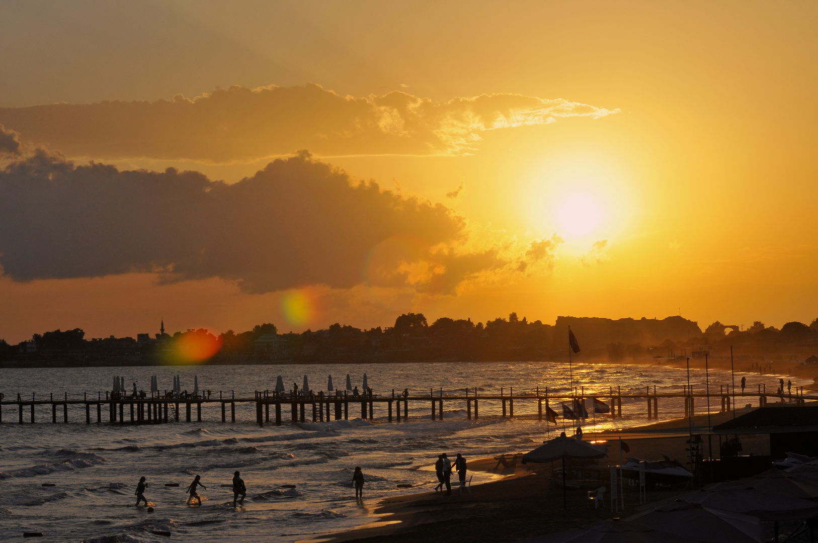 Sonnenuntergang am Strand vor Side