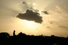 Sonnenuntergang am Surfstrand