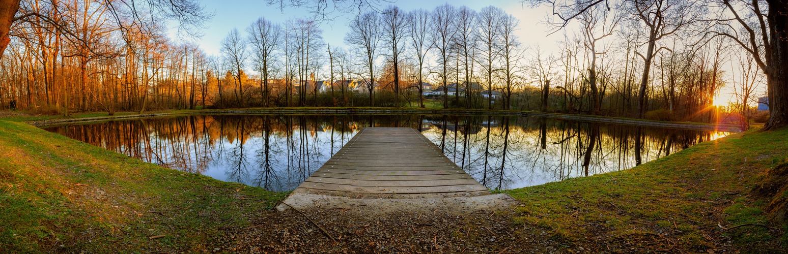 Sonnenuntergang am Teich