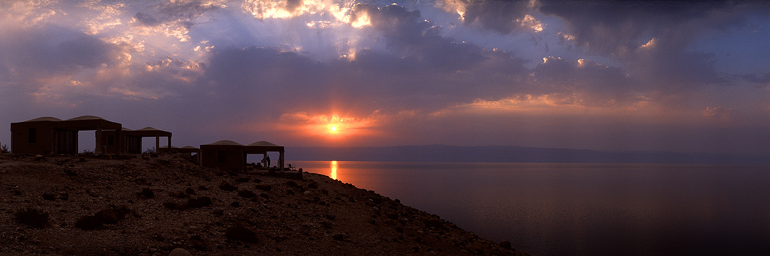 Sonnenuntergang am Toten Meer