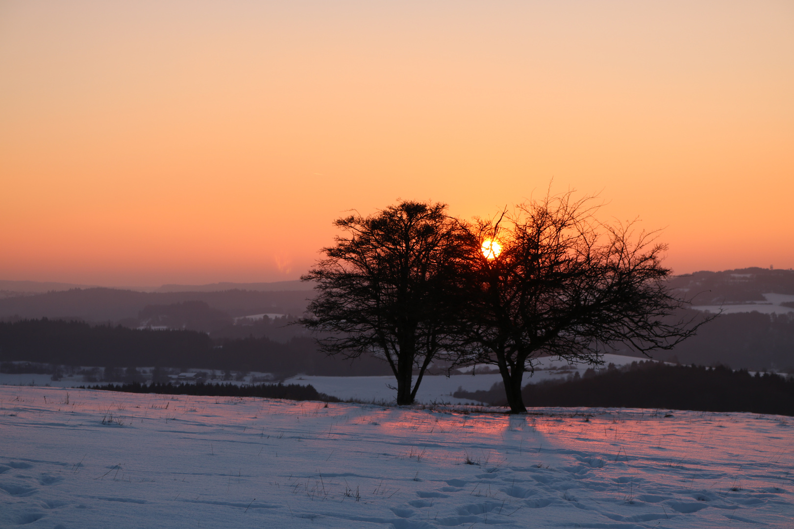 Sonnenuntergang am Totenmaar