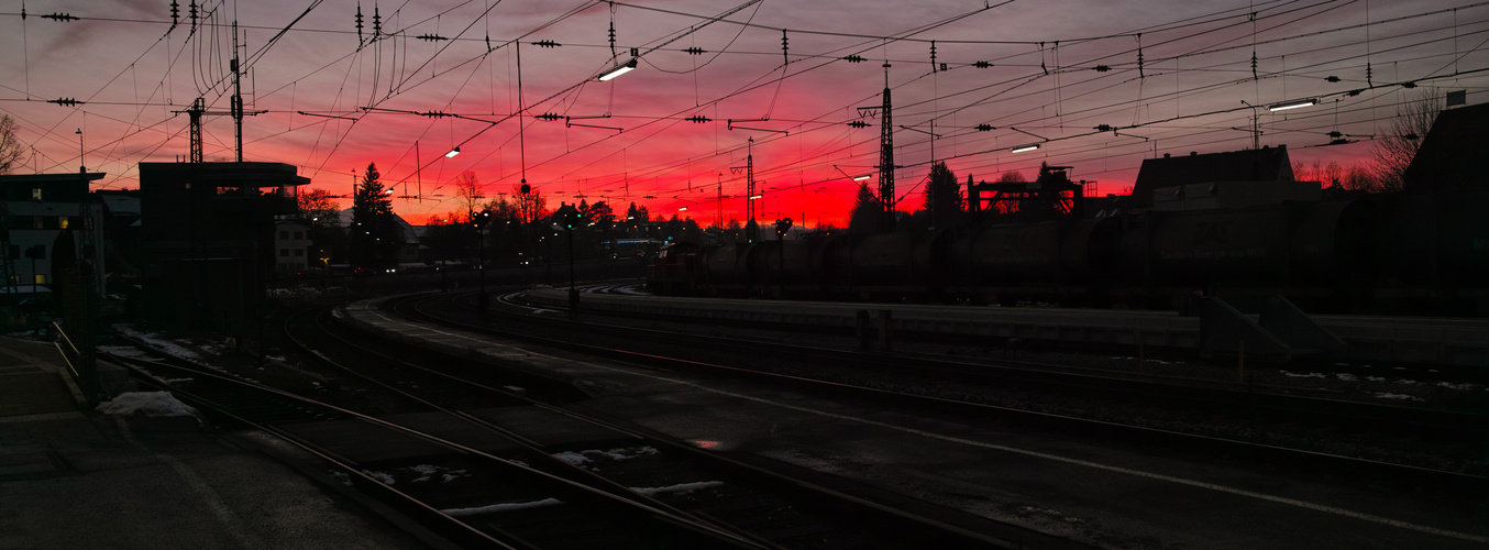 Sonnenuntergang am Traunsteiner Bahnhof