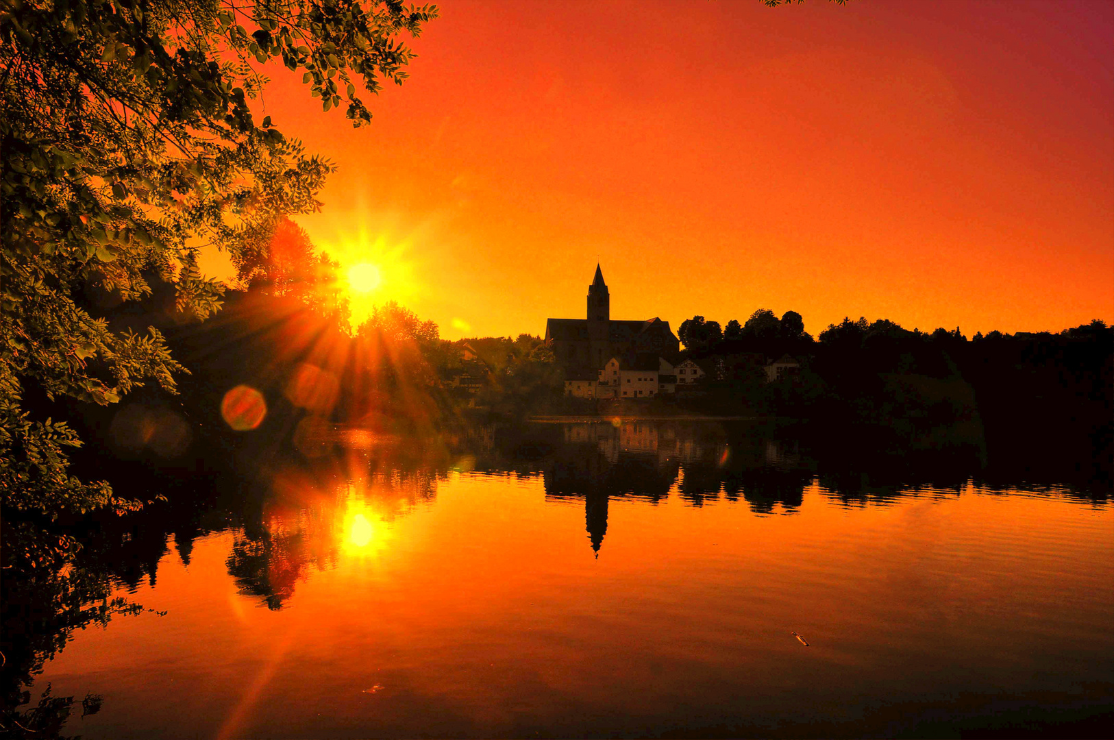 Sonnenuntergang am Ulmener Maar