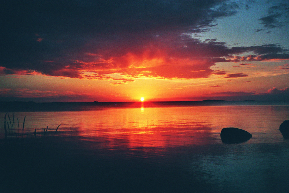 Sonnenuntergang am Vänernsee in Schweden