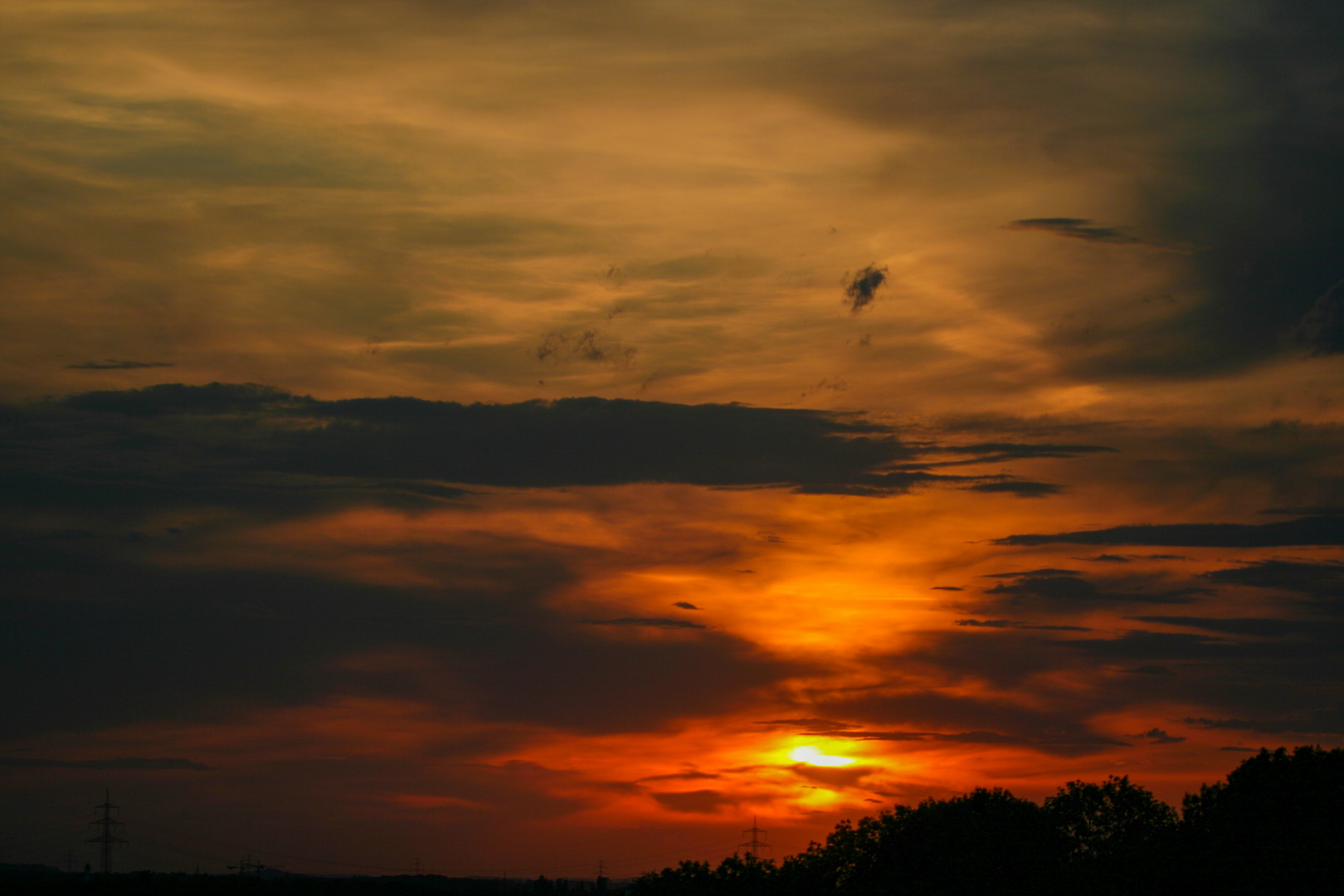 Sonnenuntergang am Wald