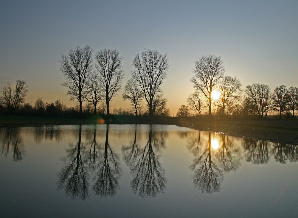 Sonnenuntergang am Weiher