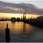 Sonnenuntergang am Werfthafen