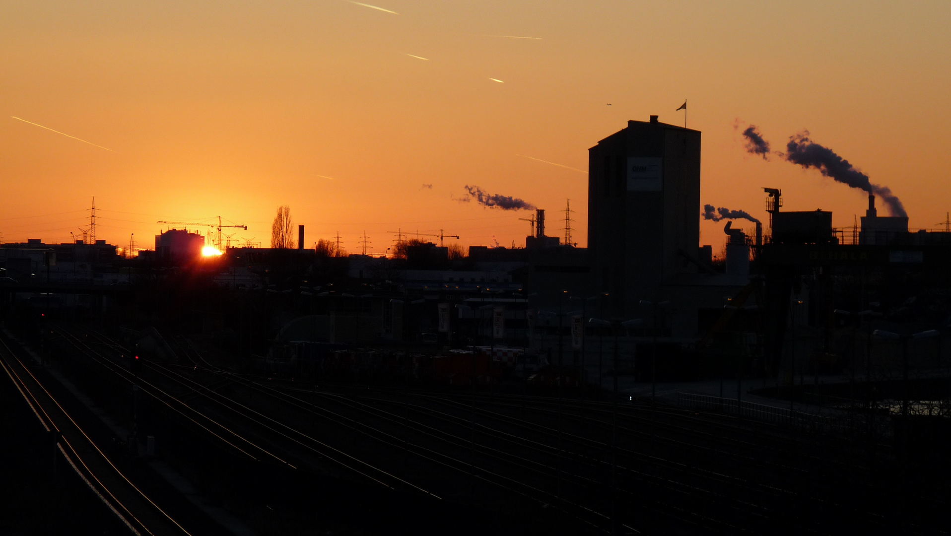 Sonnenuntergang am Westhafen