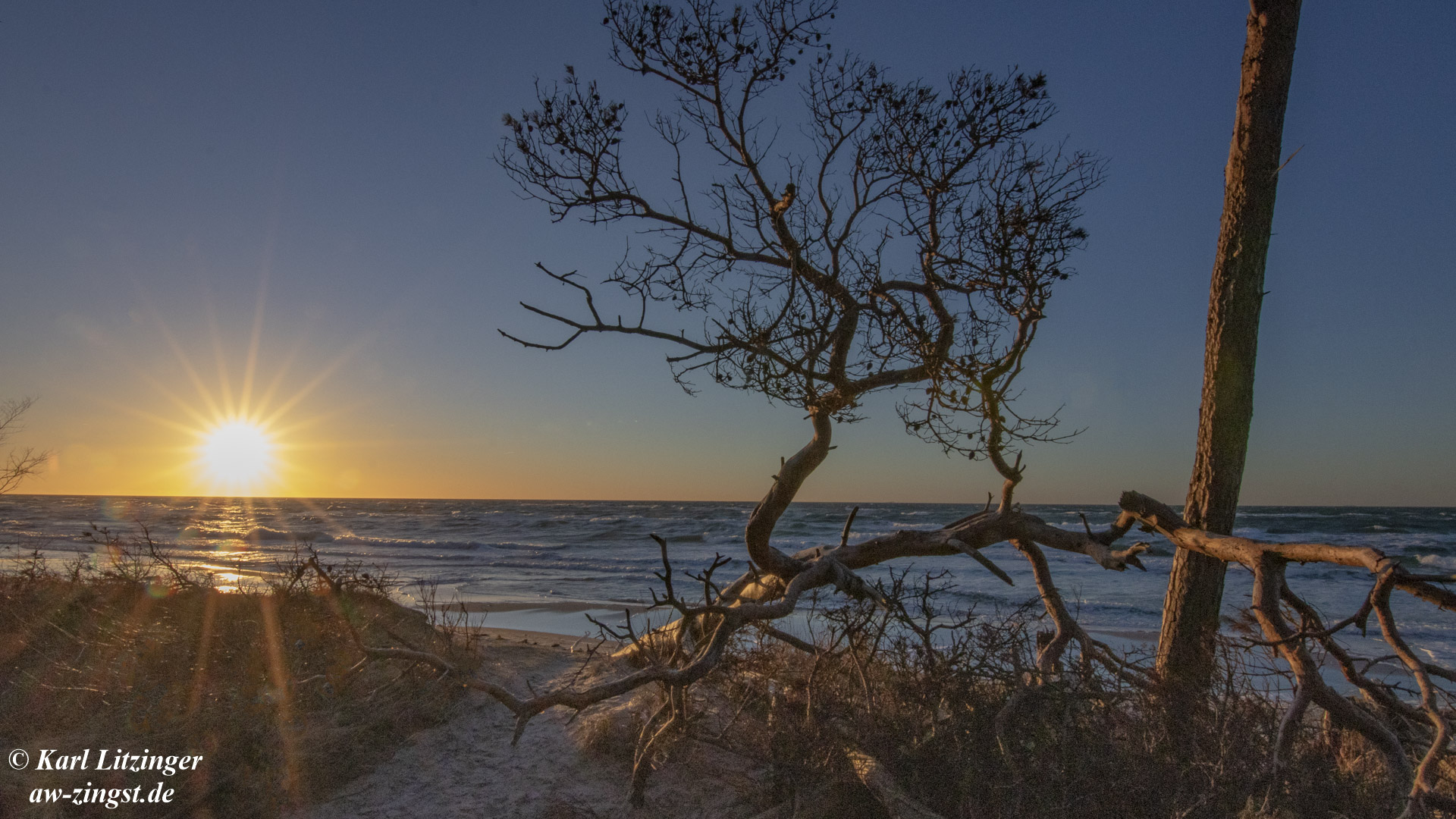 Sonnenuntergang am Weststrand.