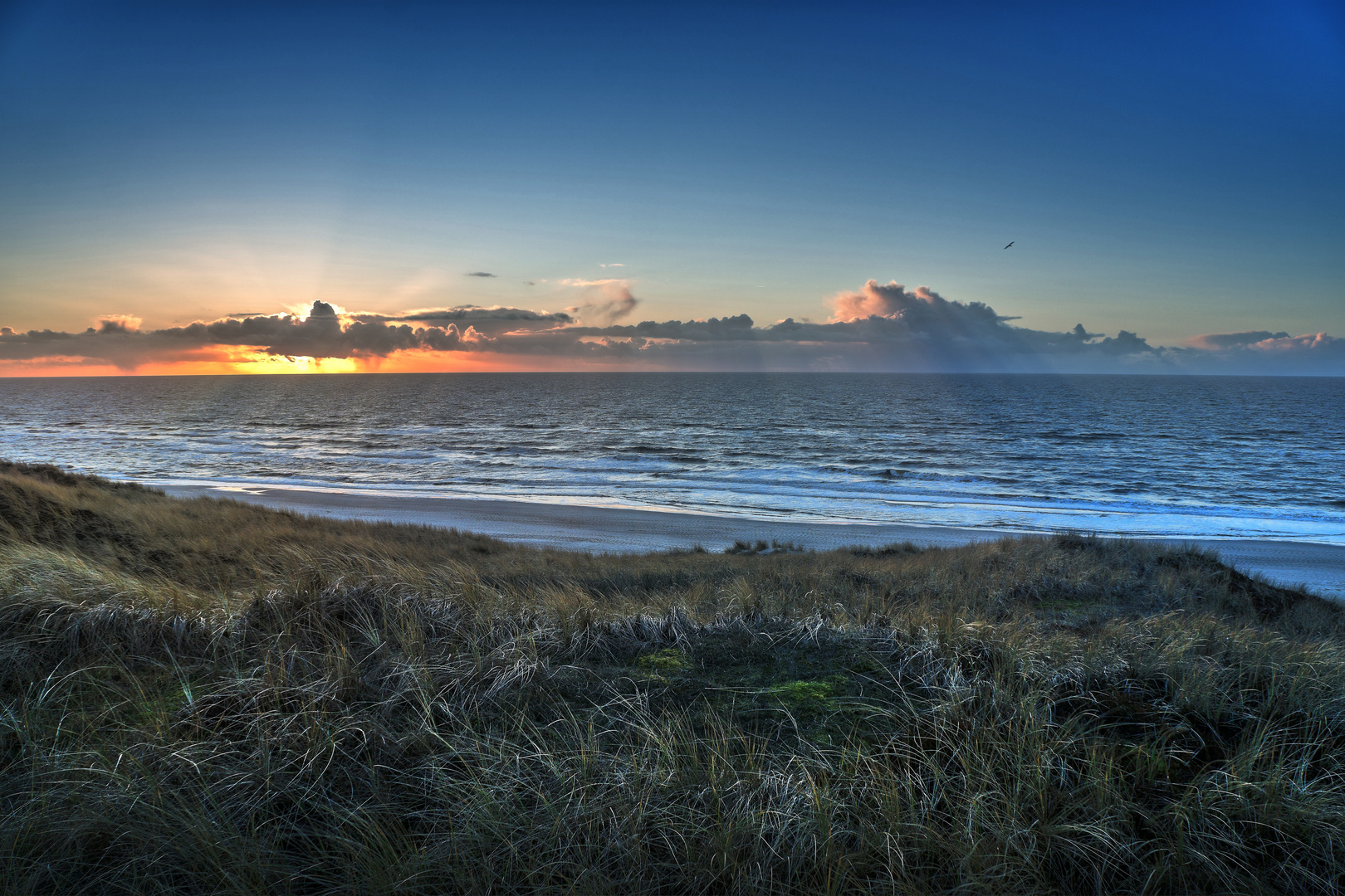 SONNENUNTERGANG AM WESTSTRAND VON WENNINGSTEDT AUF SYLT - FEBRUAR 2017