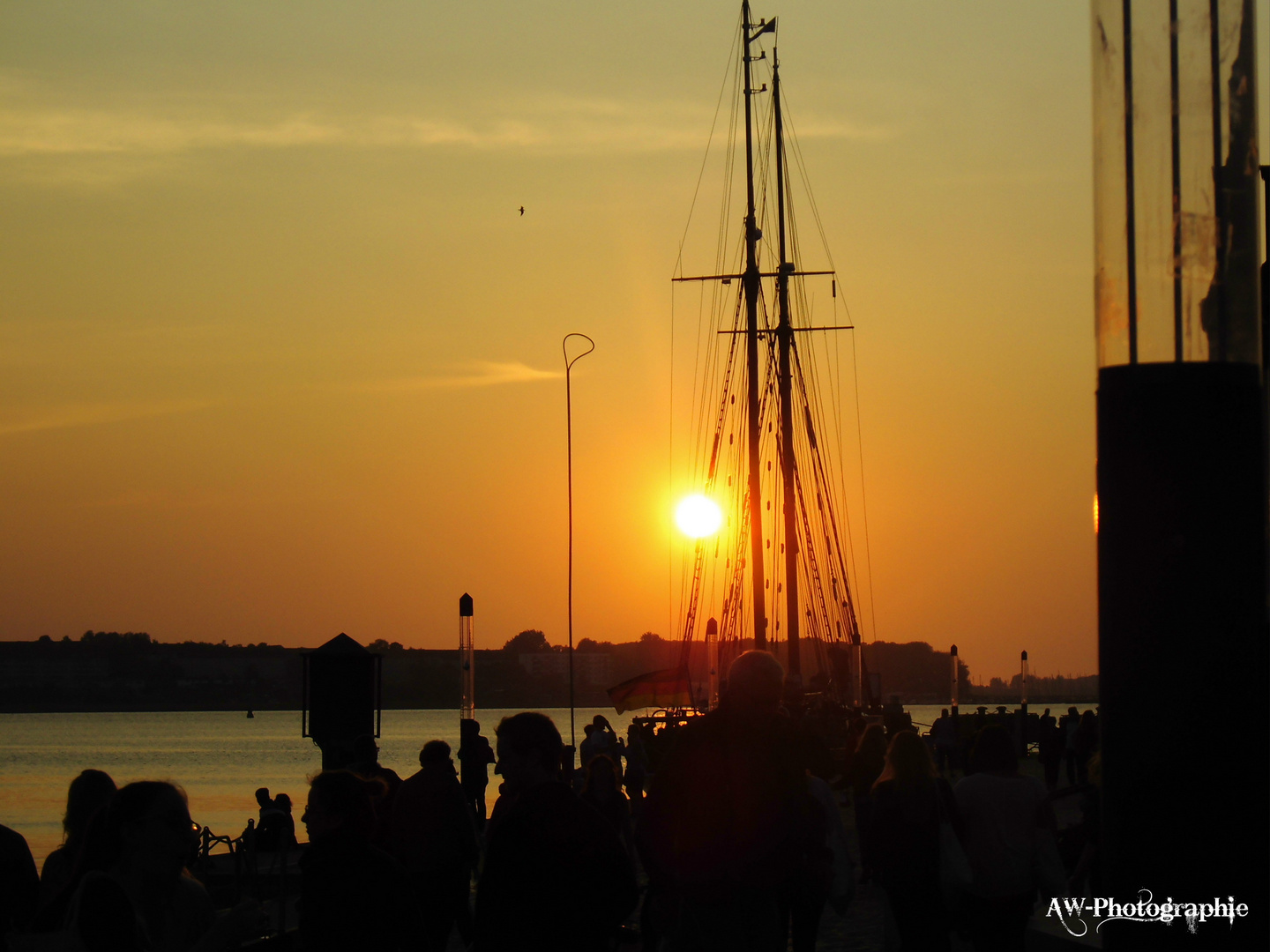 Sonnenuntergang am Wismarer Hafen 