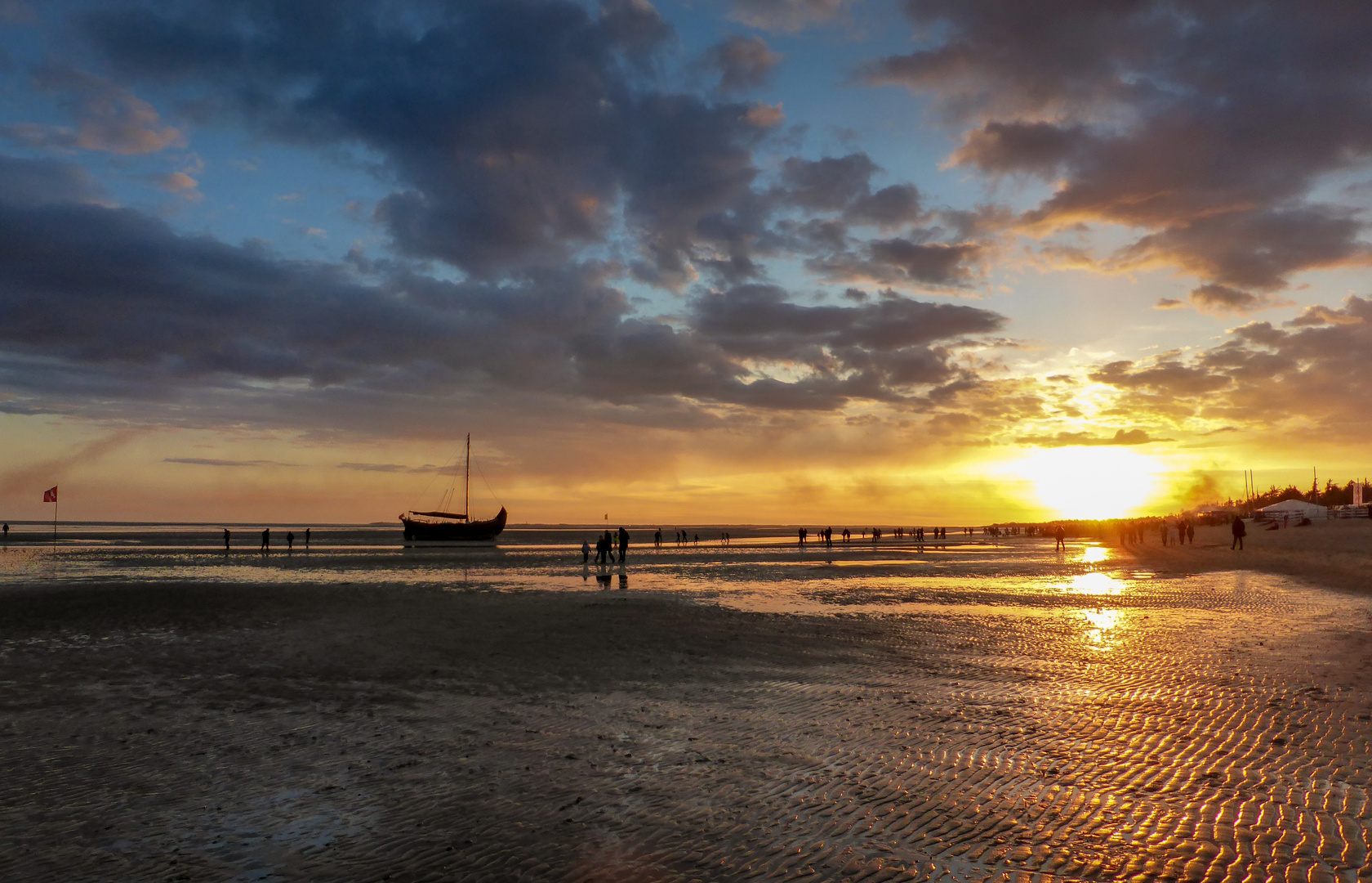 Sonnenuntergang am Wyker Südstrand