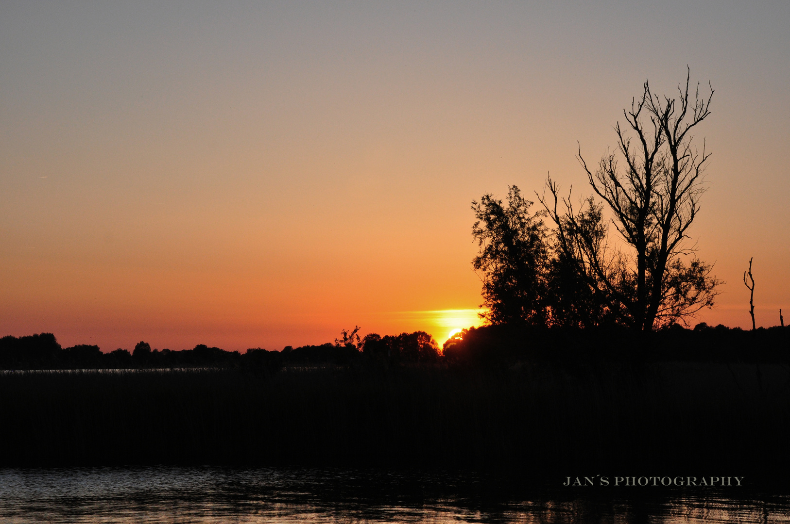 Sonnenuntergang am Zuidlaardermeer (NL) Bei de Rietzoom