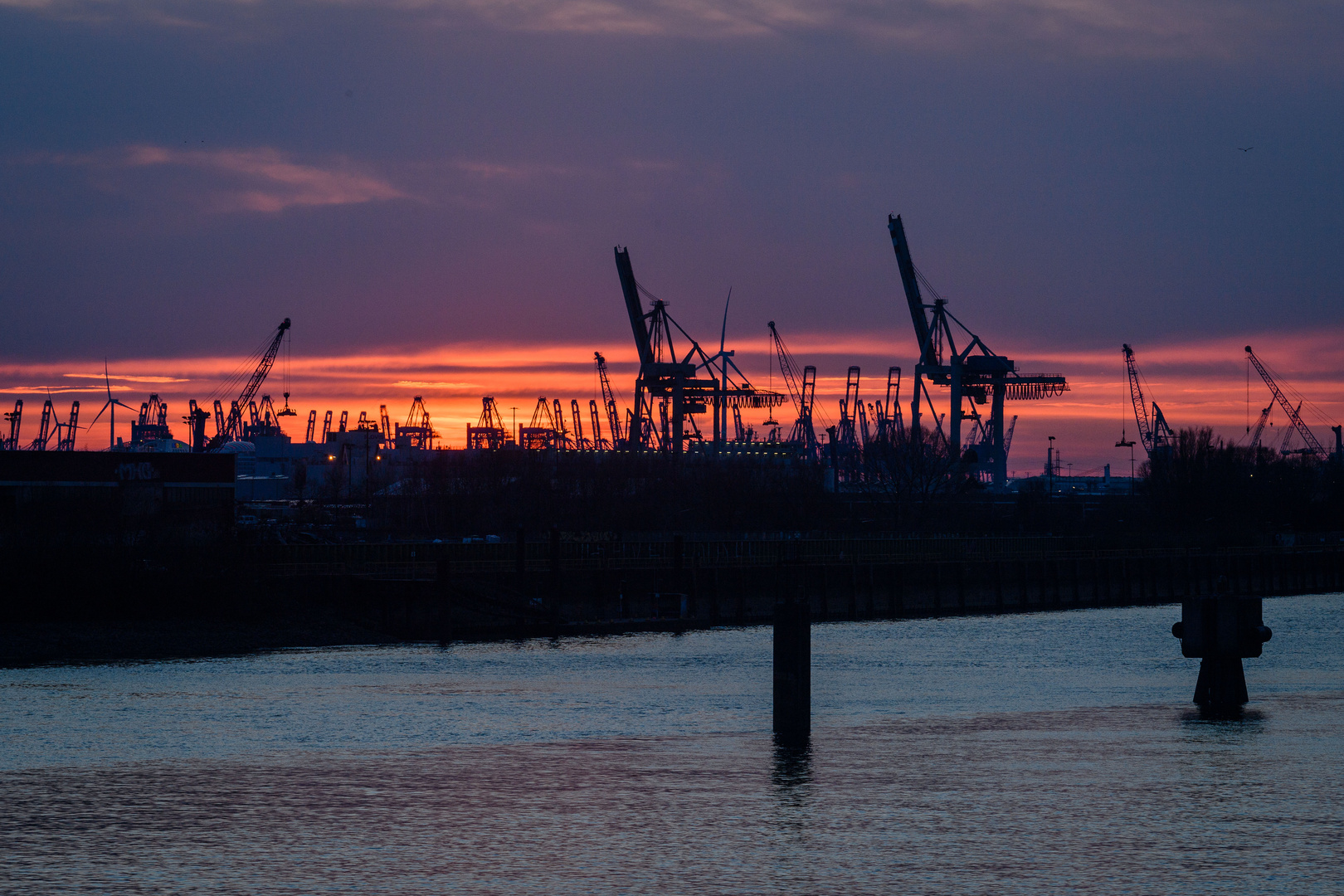 Sonnenuntergang an den Elbbrücken