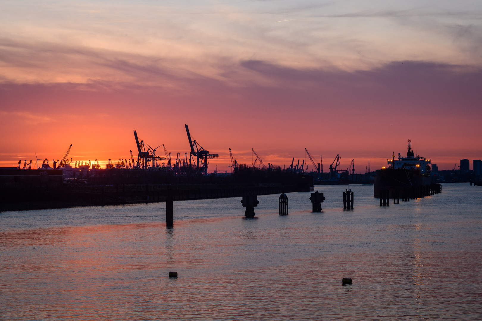 Sonnenuntergang an den Elbbrücken