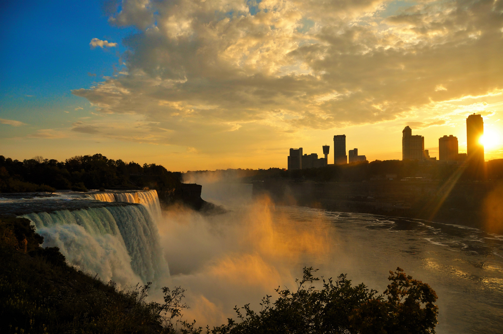 Sonnenuntergang an den Niagara-Falls