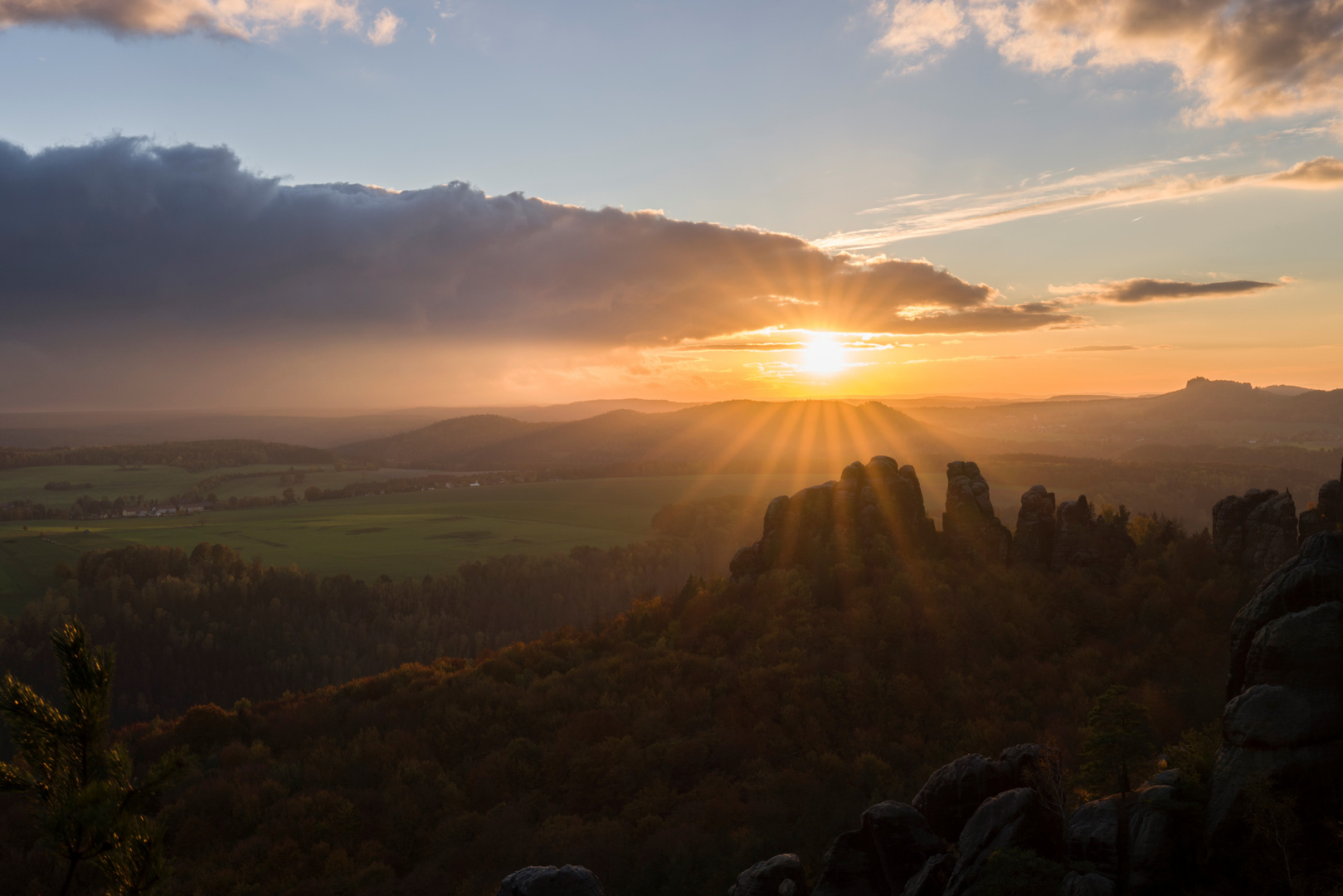 Sonnenuntergang an den Schrammsteinen