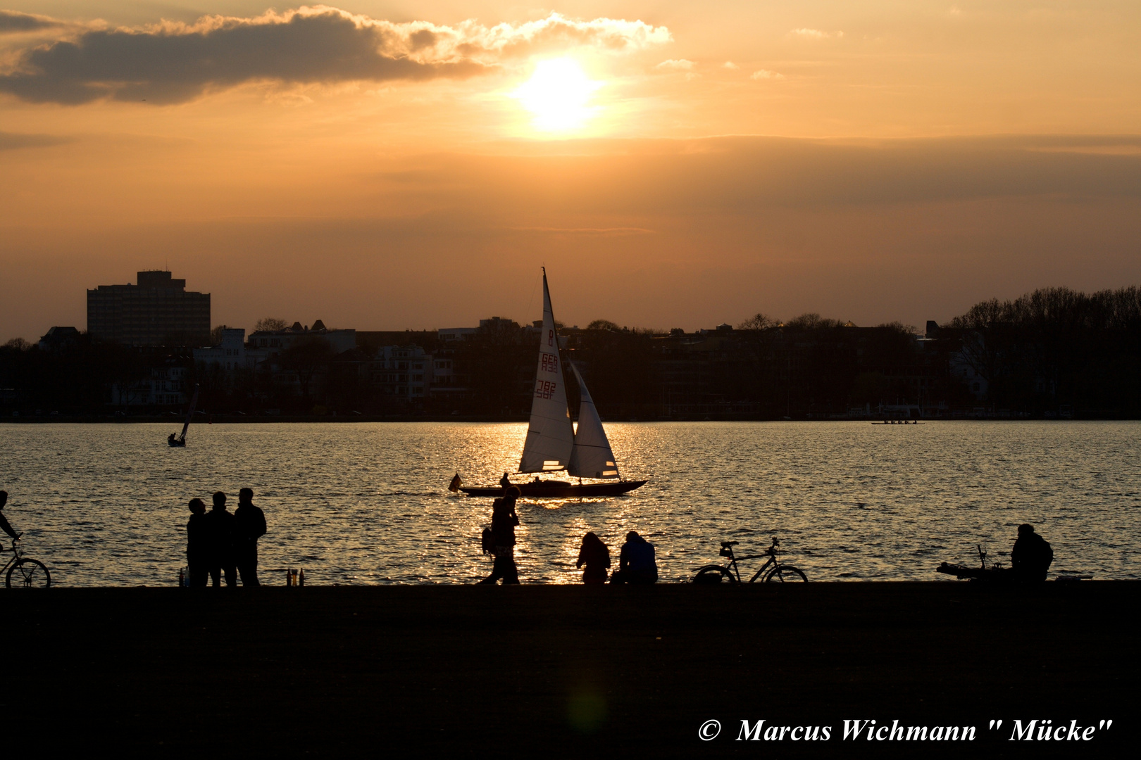 Sonnenuntergang an der Alster