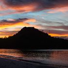 Sonnenuntergang an der Anse Volbert, Cote d'Or, Praslin, Seychellen