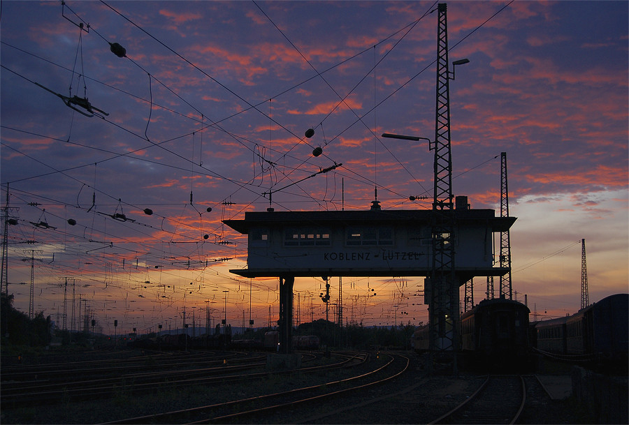 Sonnenuntergang an der Bahn