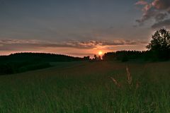 Sonnenuntergang  an der Bergwiese