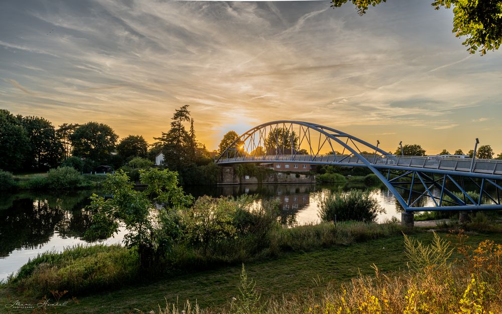 Sonnenuntergang an der Brücke