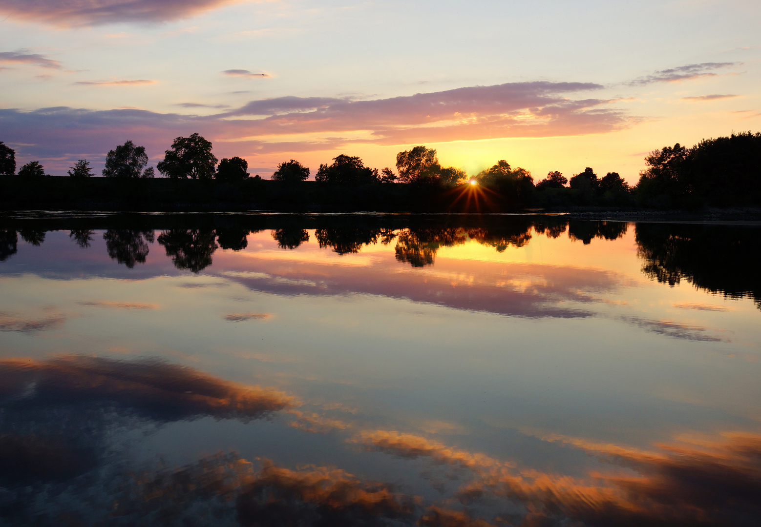 Sonnenuntergang an der Donau