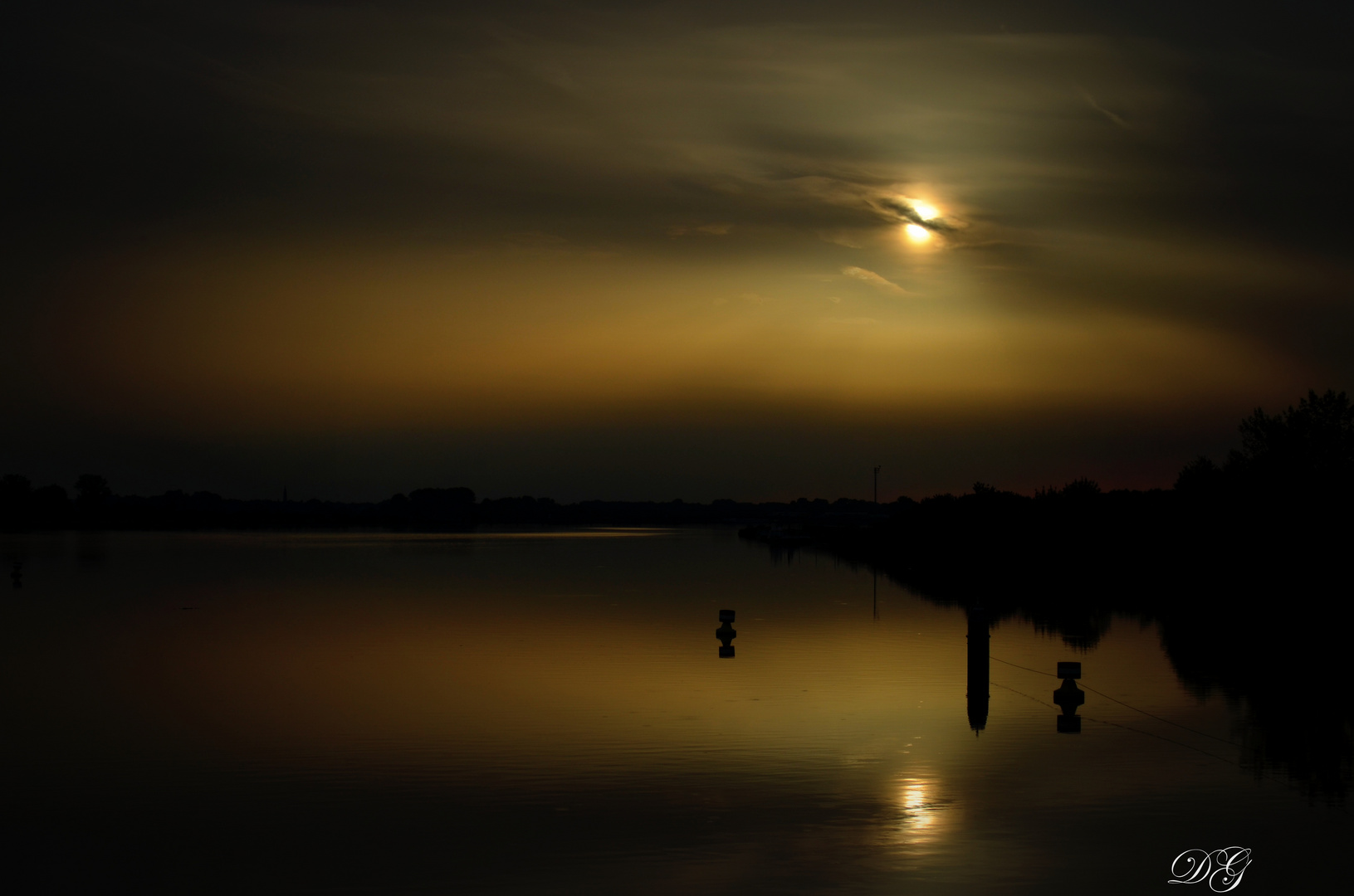 Sonnenuntergang an der Donau