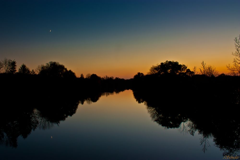 Sonnenuntergang an der Donau