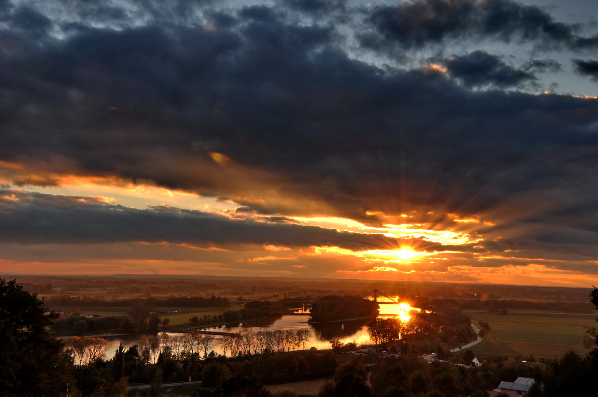 Sonnenuntergang an der Donau