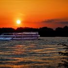 Sonnenuntergang an der Donau ...