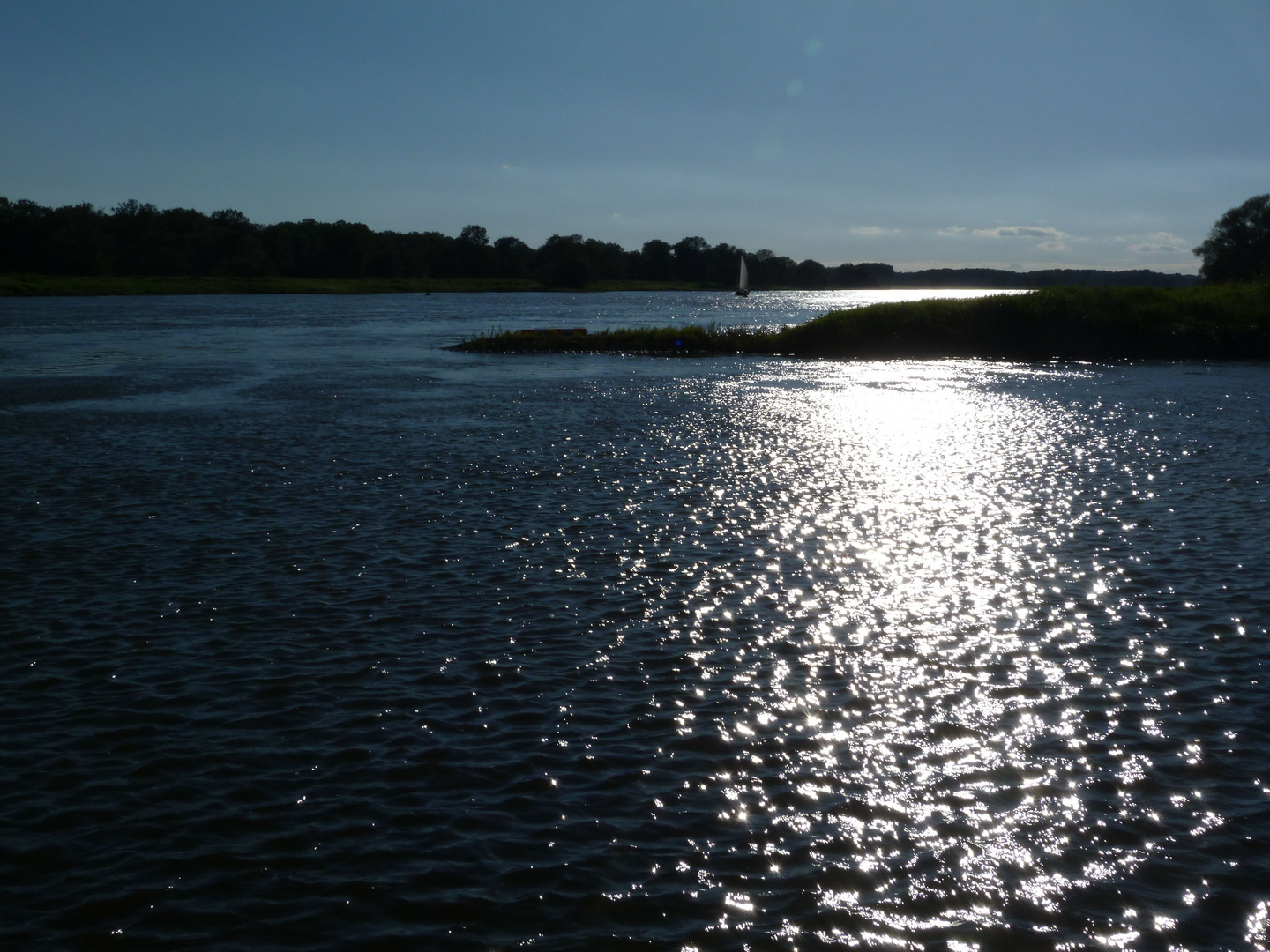 Sonnenuntergang an der Elbe