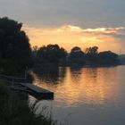 Sonnenuntergang an der Elbe