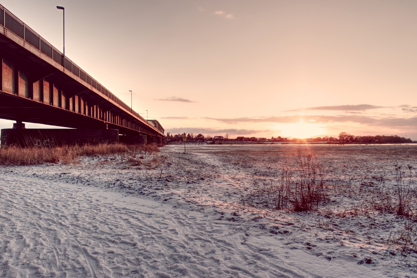 Sonnenuntergang an der Elbe bei Lauenburg