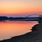 Sonnenuntergang an der Elbe