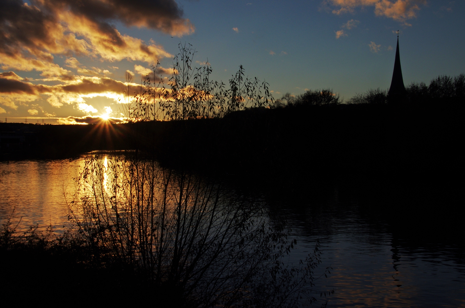 Sonnenuntergang an der Enzmündung