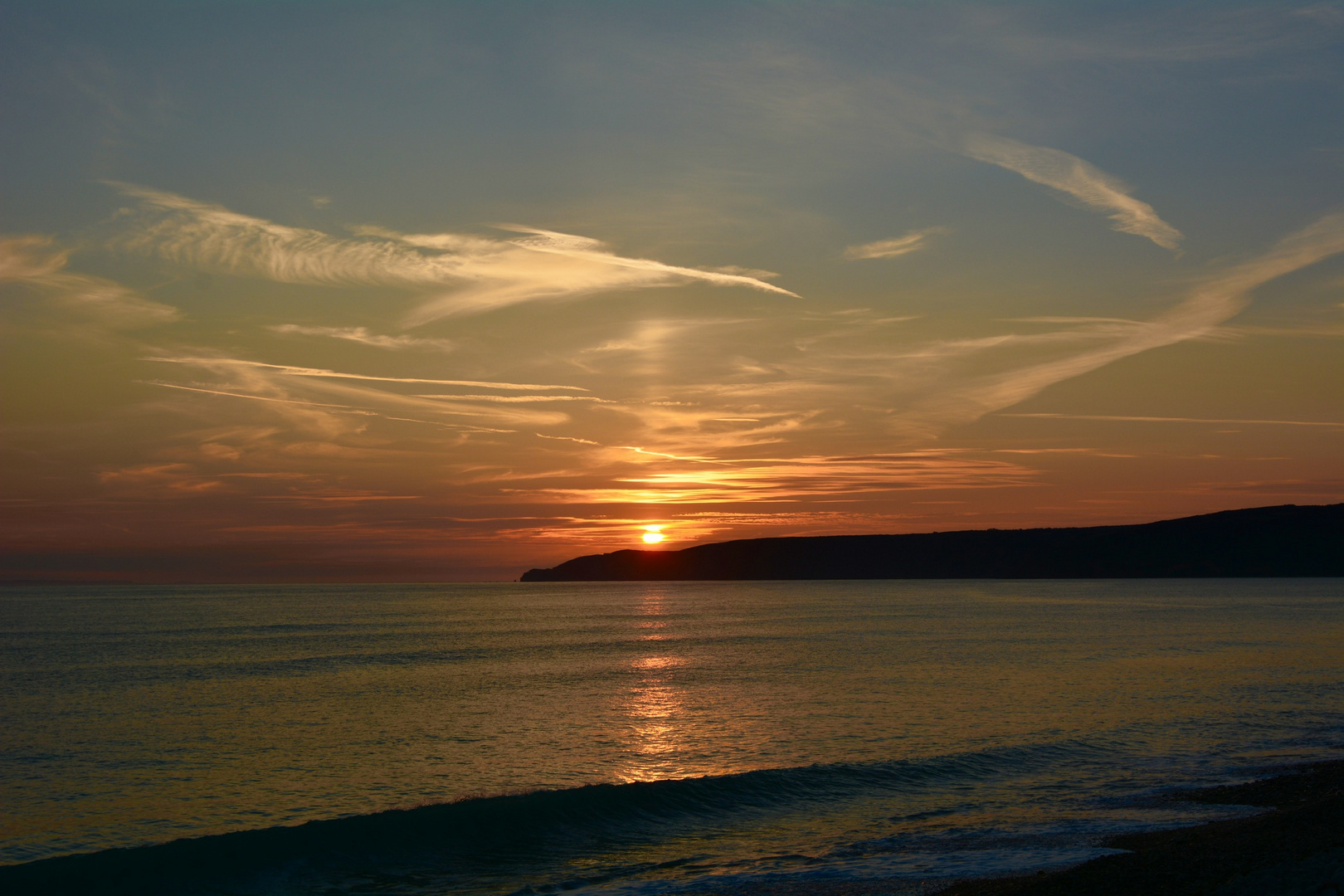 Sonnenuntergang an der französischen Atlantik-Küste in Vauville 