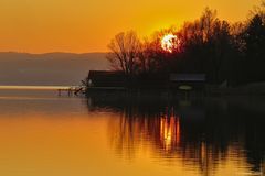 Sonnenuntergang an der Herrschinger Bucht