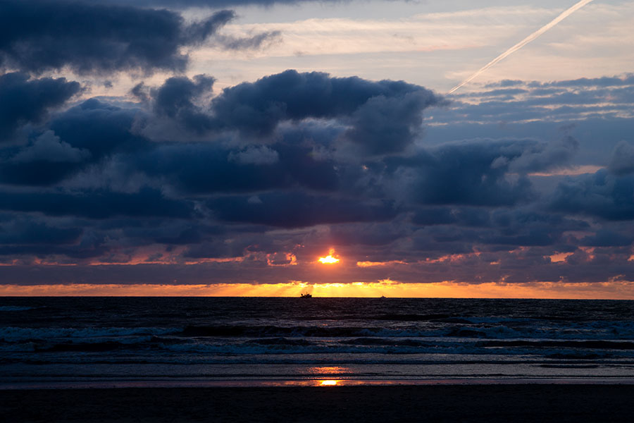 Sonnenuntergang an der holländischen Küste