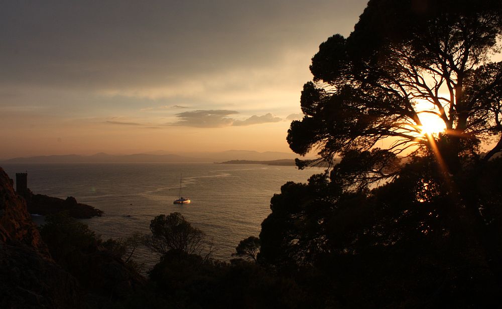 Sonnenuntergang an der Ile d´Or am Cap le Dramont/Cote d´Azur