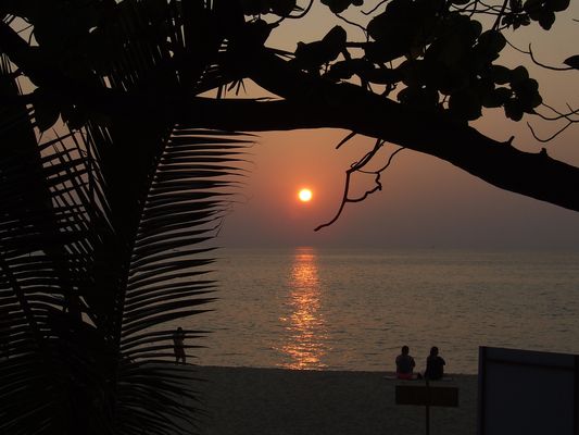 Sonnenuntergang an der Karon Beach/Phuket