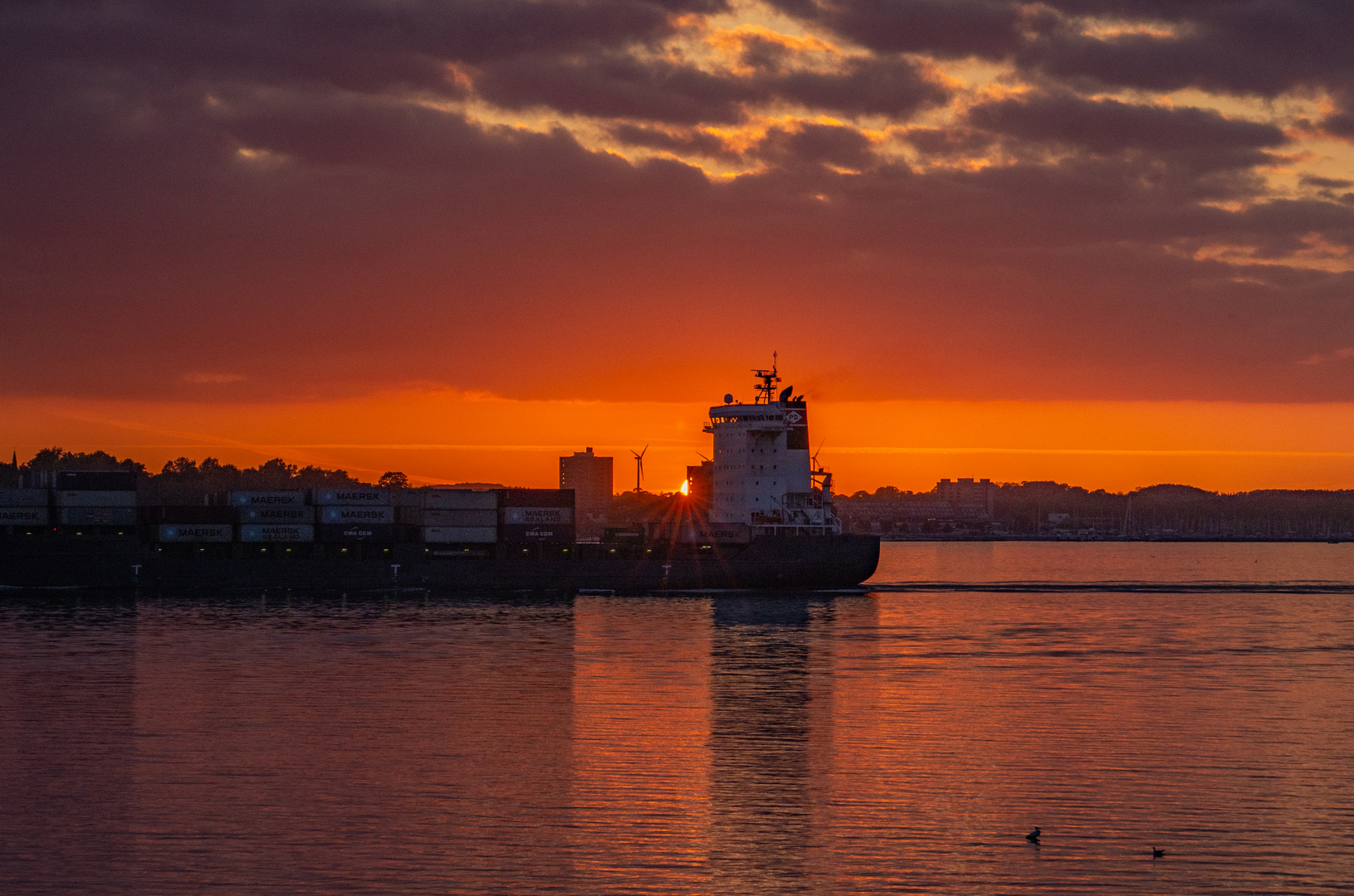 Sonnenuntergang an der Kieler Förde - Jeden Abend ein Schauspiel 