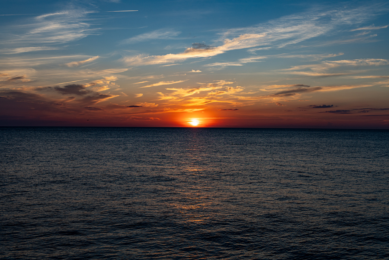 Sonnenuntergang an der Küste der Normandie